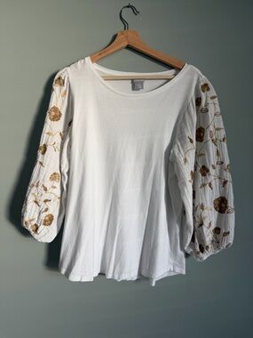 Chico's White shirt with Gold Floral Embroidered Balloon Sleeves